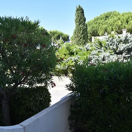Apartment Le Clos De Triton Le Grau-du-Roi